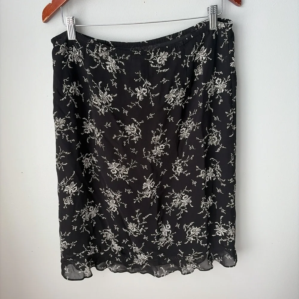Vintage Talbots Midi Skirt Womens Size‎ 10 Lined White And Black Floral Print